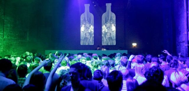 Little Dragon and Star Slinger perform at ABSOLUT Blanc Live finale