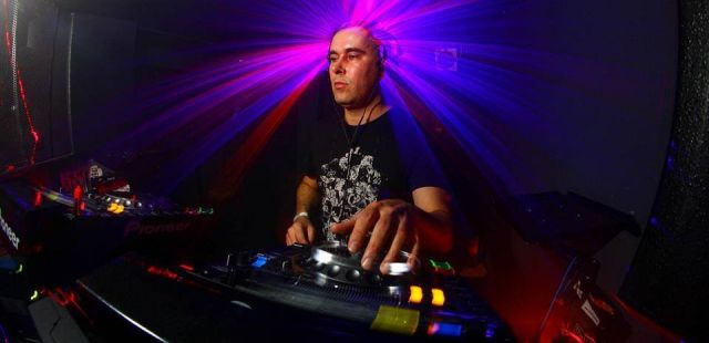 Preview: Future Funk Airlines present: The Reflex