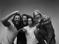 Reef bring special Britrock guests to huge Birmingham show