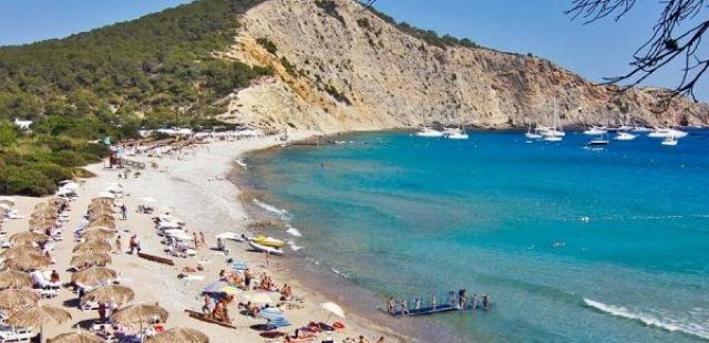 Ibiza Beach Guide: Cala Jondal