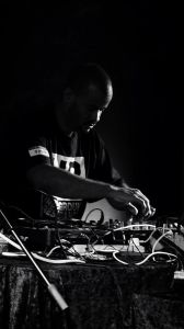 In the House: Terrence Parker talks golf and alien beings.