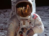 Apollo 11: the 25 best songs inspired by the moon