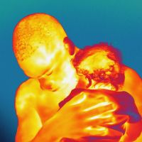 Skepta shows that going phone free can bring ravers so much closer
