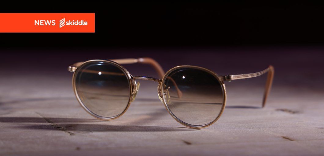 Oasis&comma; Michael Jackson&comma; and John Lennon memorabilia goes to London auction